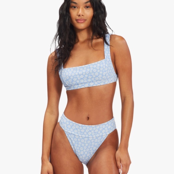 Billabong Other - 🏄‍♀️ Billabong Away We Go Tank Bikini Top 🏄‍♀️